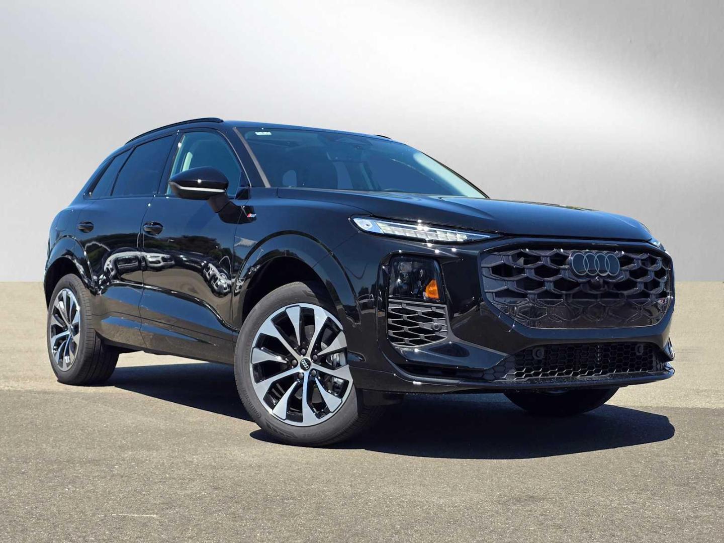 2026 Audi Q3 S line quattro's photo