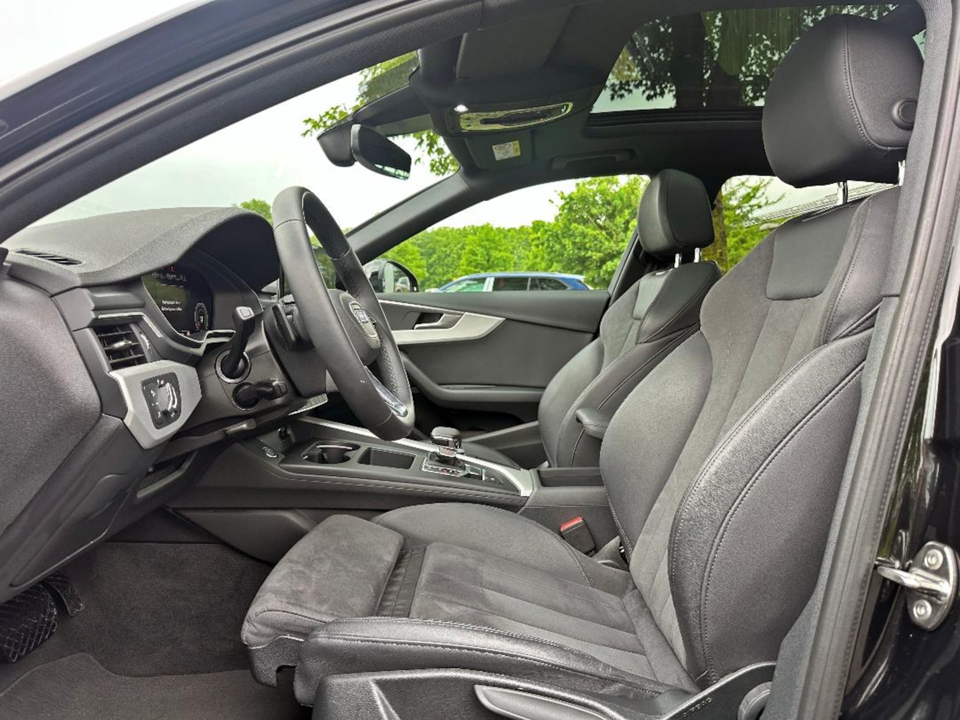 Audi A4 Avant S line