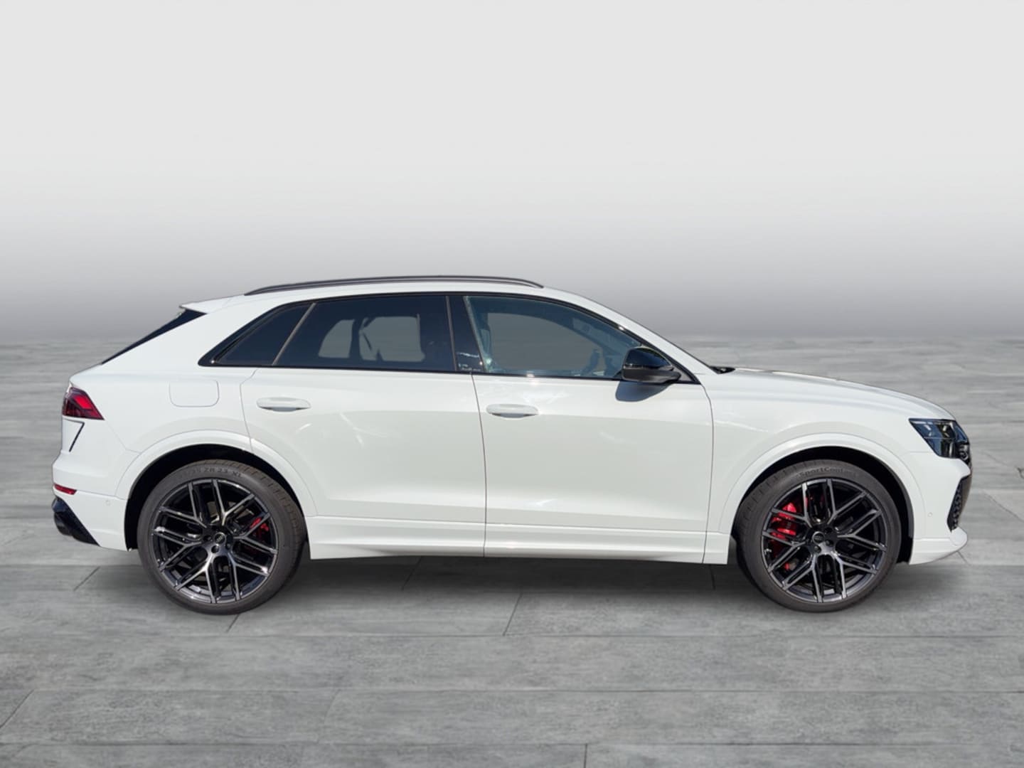 Bild über Audi RS Q8 SUV TFSI quattro 441 kW tiptronic - für weitere Informationen kontaktieren Sie den Audi Partner
