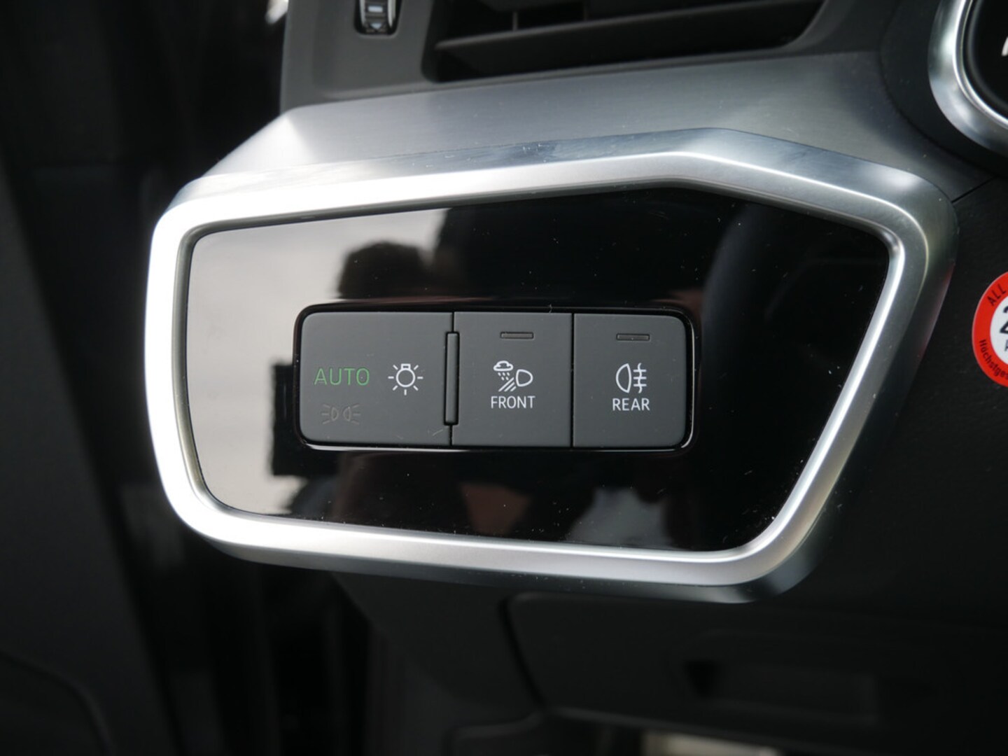 Bild über Audi S6 Avant TDI quattro tiptronic - für weitere Informationen kontaktieren Sie den Audi Partner