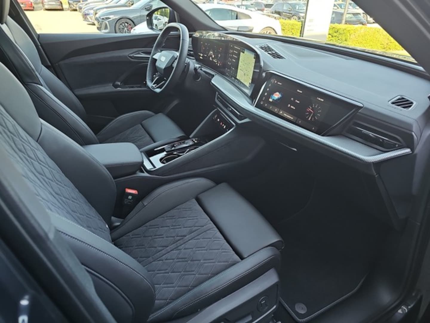 Bild über Audi Q5 Sportback TDI quattro 150 kW S tronic - für weitere Informationen kontaktieren Sie den Audi Partner