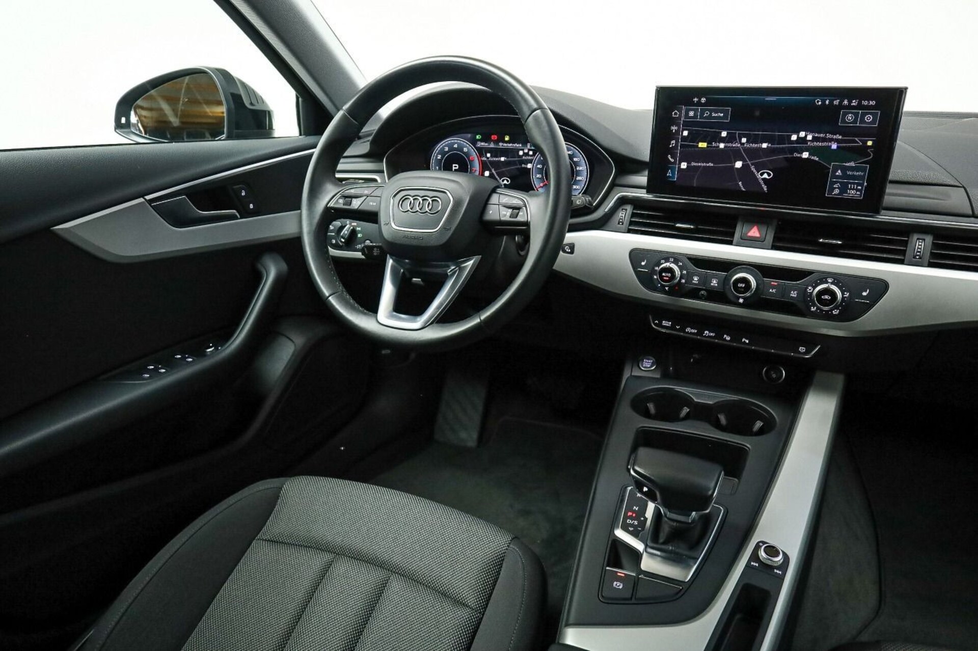 Audi A4 Avant S line