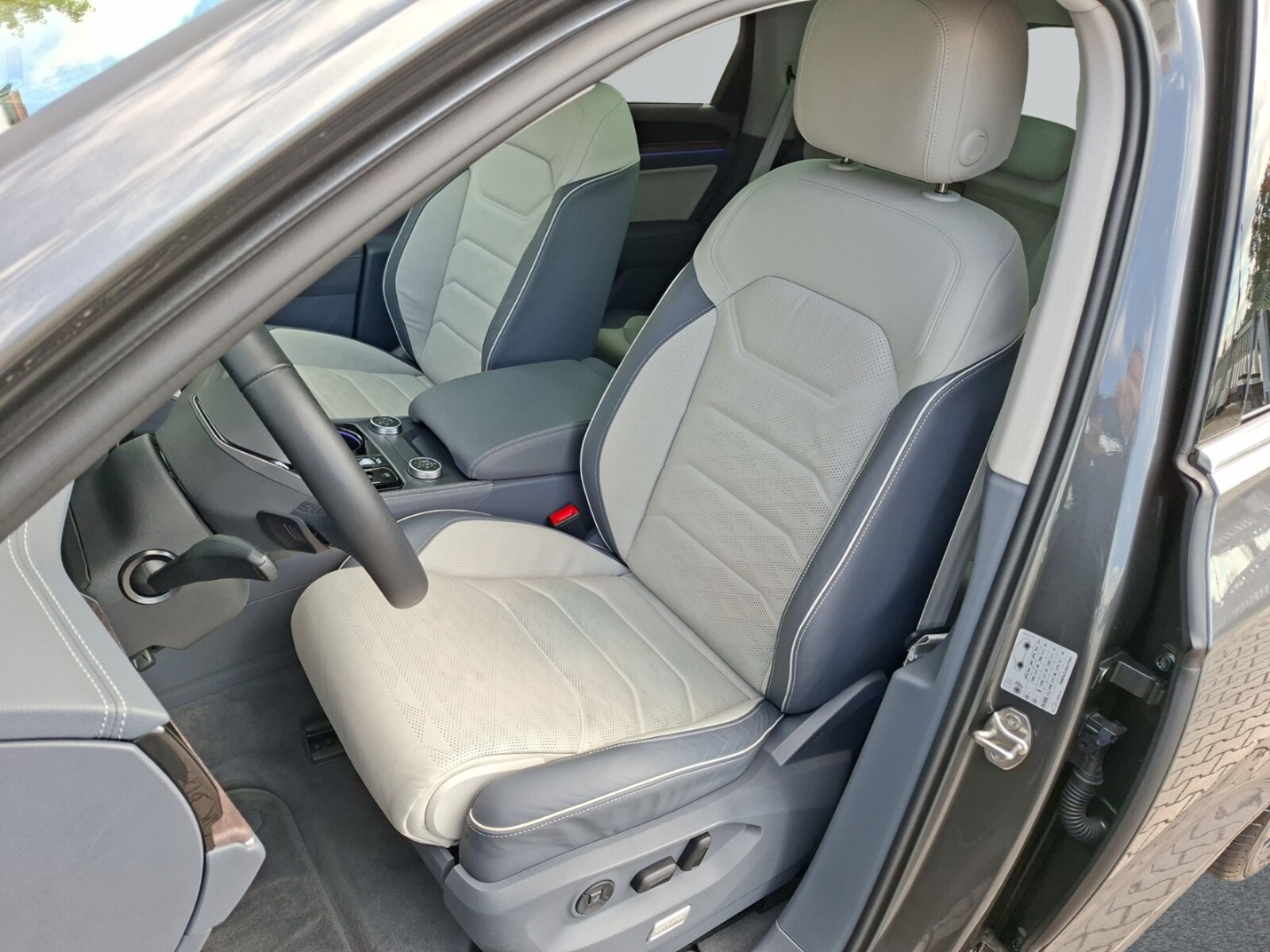Volkswagen Touareg – Bild 11