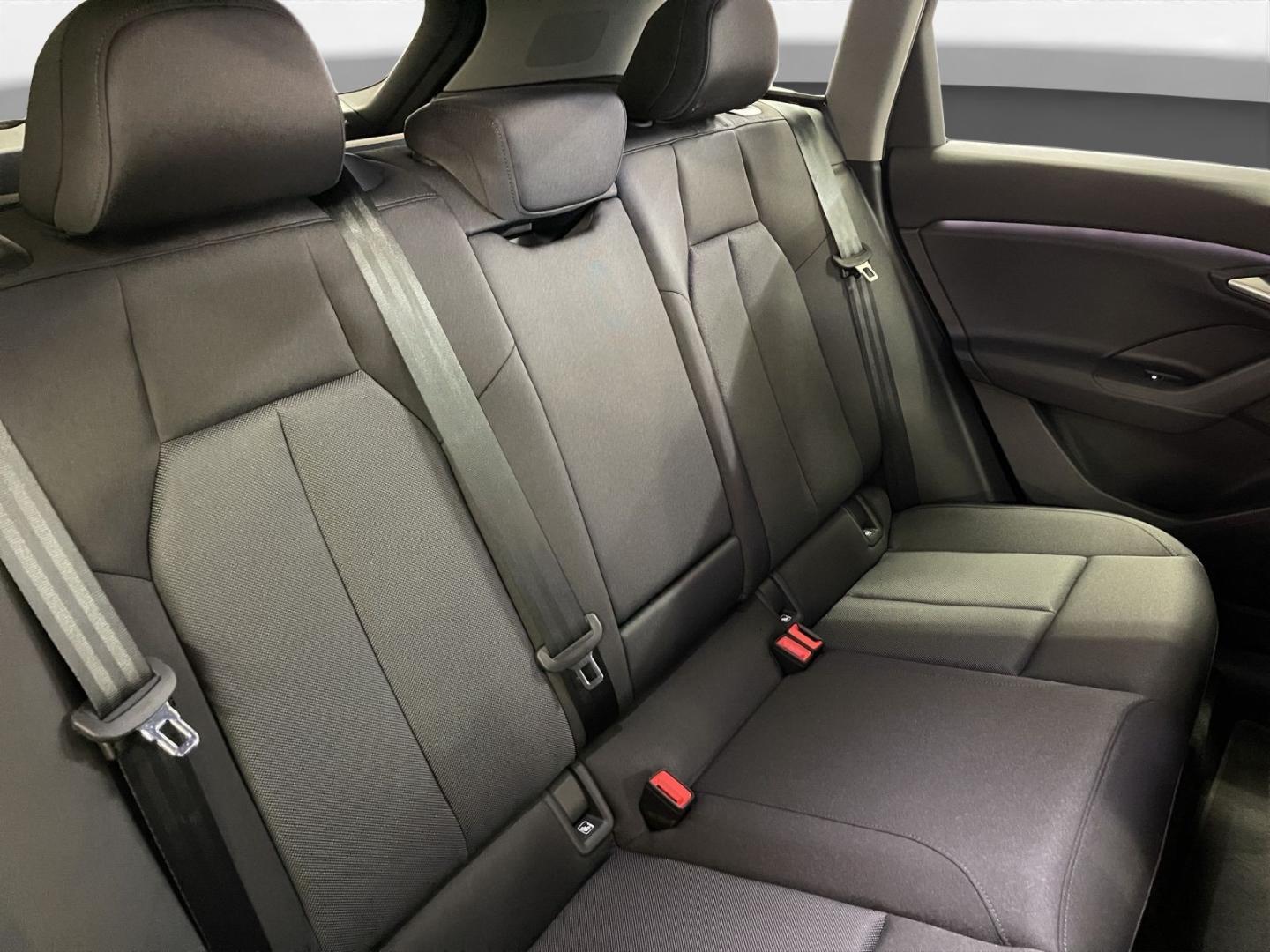 Image about Audi Q6 SUV e-tron e-tron quattro