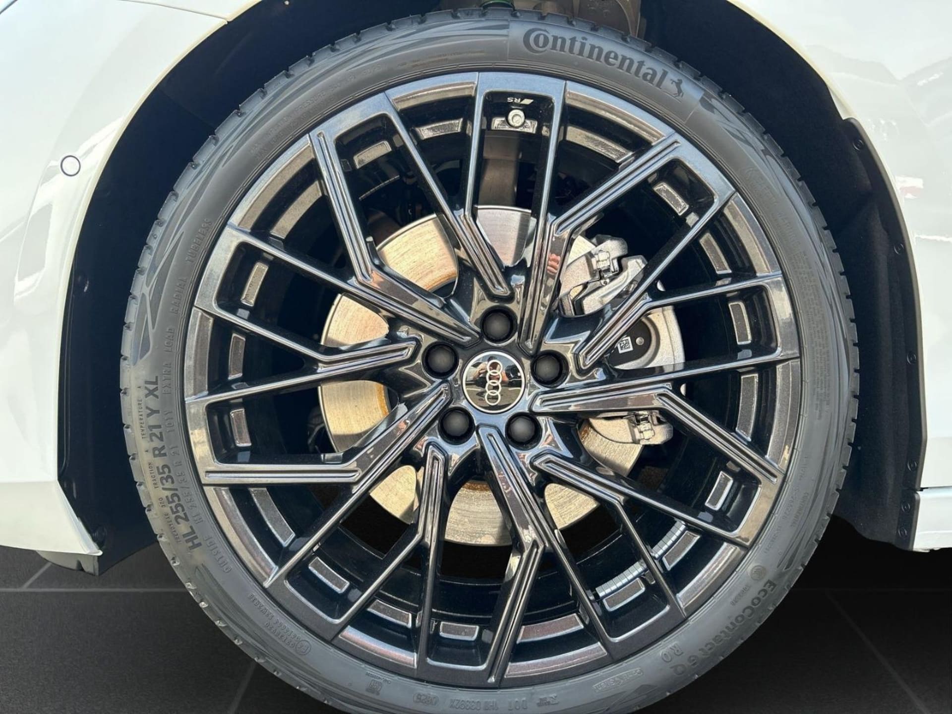 Audi A6 Avant edition one