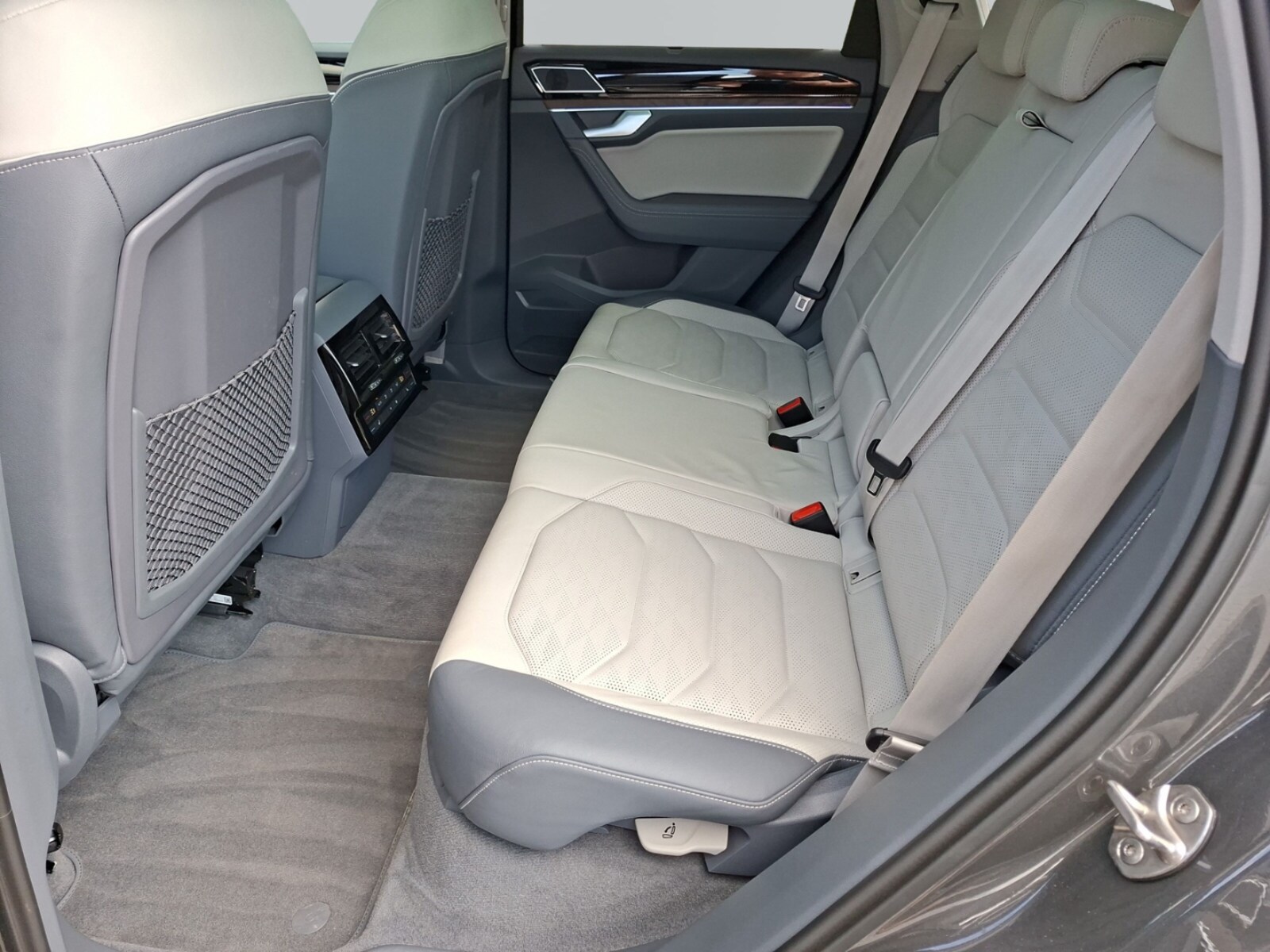 Volkswagen Touareg – Bild 12