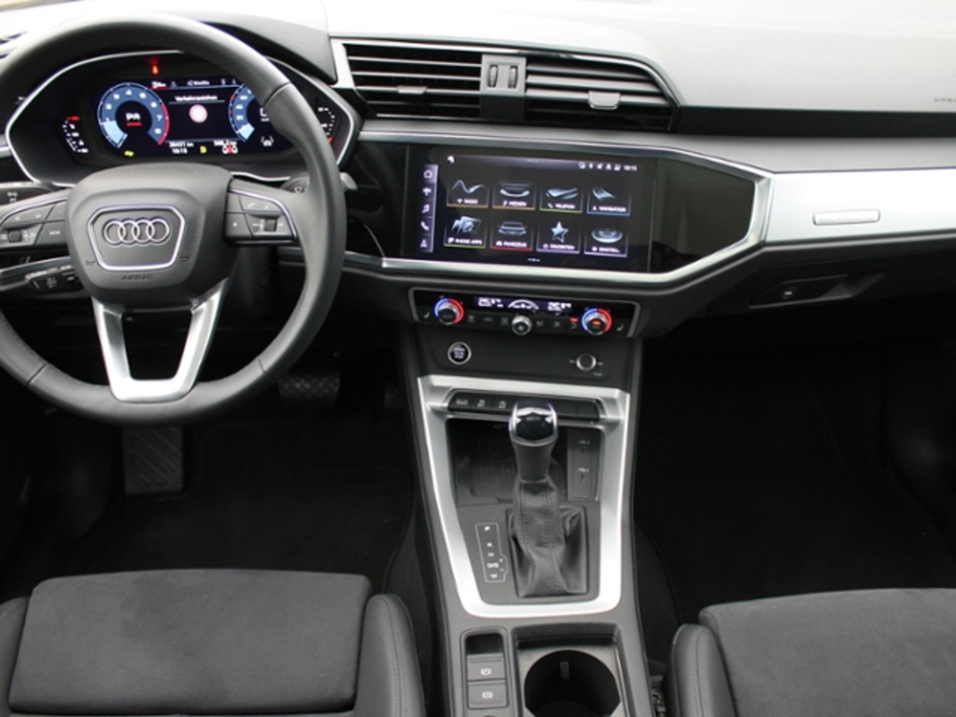 Audi Q3 Sportback S line
