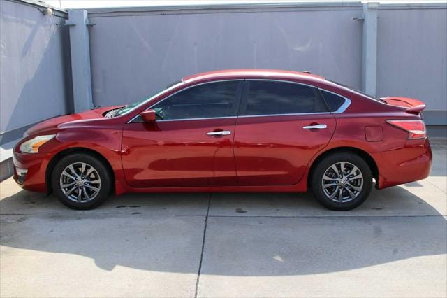 Used 2015 Nissan Altima S with VIN 1N4AL3AP3FN901938 for sale in Sugar Land, TX