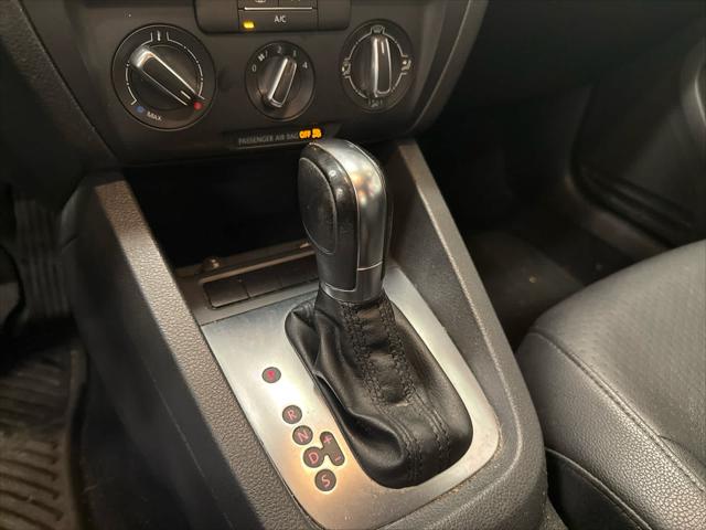 2013 VOLKSWAGEN JETTA - Image 15