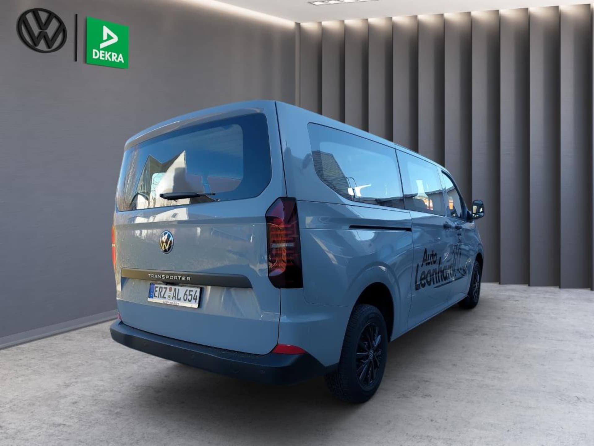 Volkswagen Transporter Kombi langer Radstand