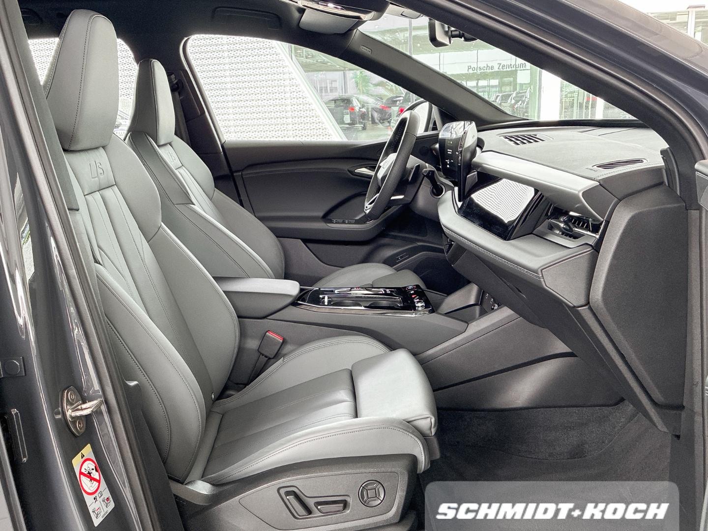 Bild über Audi SQ6 SUV e-tron e-tron quattro - für weitere Informationen kontaktieren Sie den Audi Partner