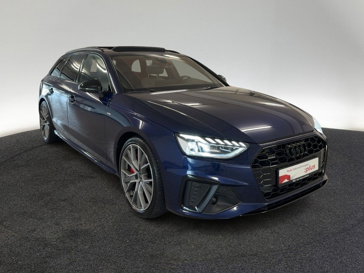 Bild über Audi A4 Avant S line 45 TFSI quattro S tronic - für weitere Informationen kontaktieren Sie den Audi Partner