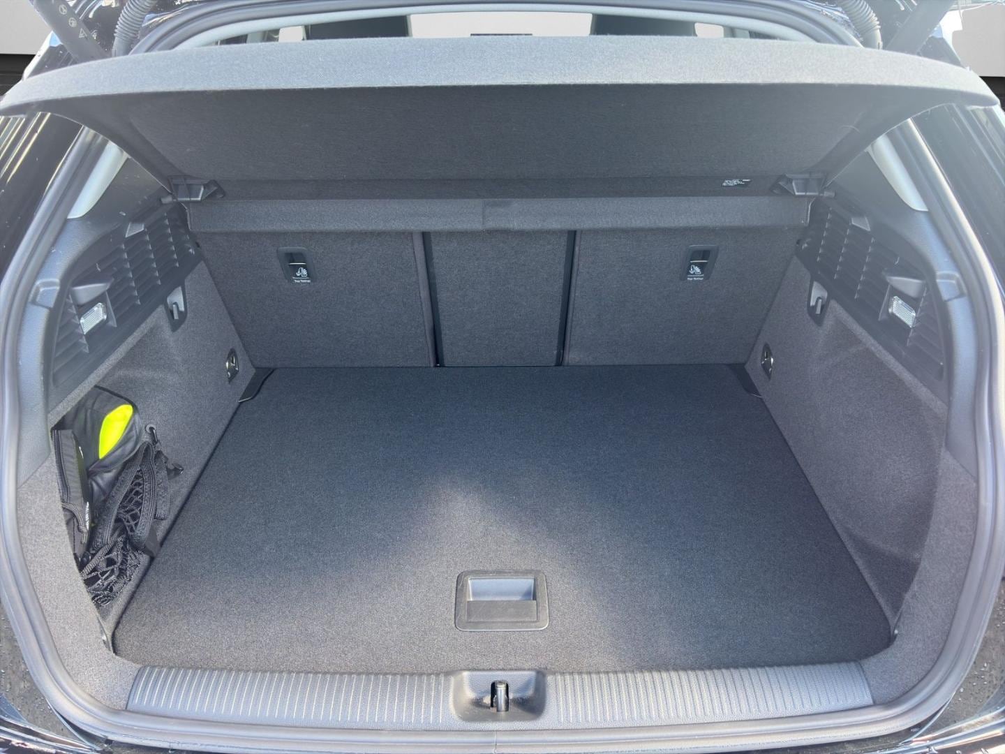 Bild über Audi Q2 advanced 35 TFSI 110(150) kW(PS) S tronic - für weitere Informationen kontaktieren Sie den Audi Partner