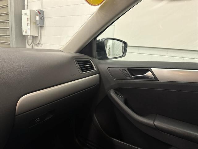 2013 VOLKSWAGEN JETTA - Image 16