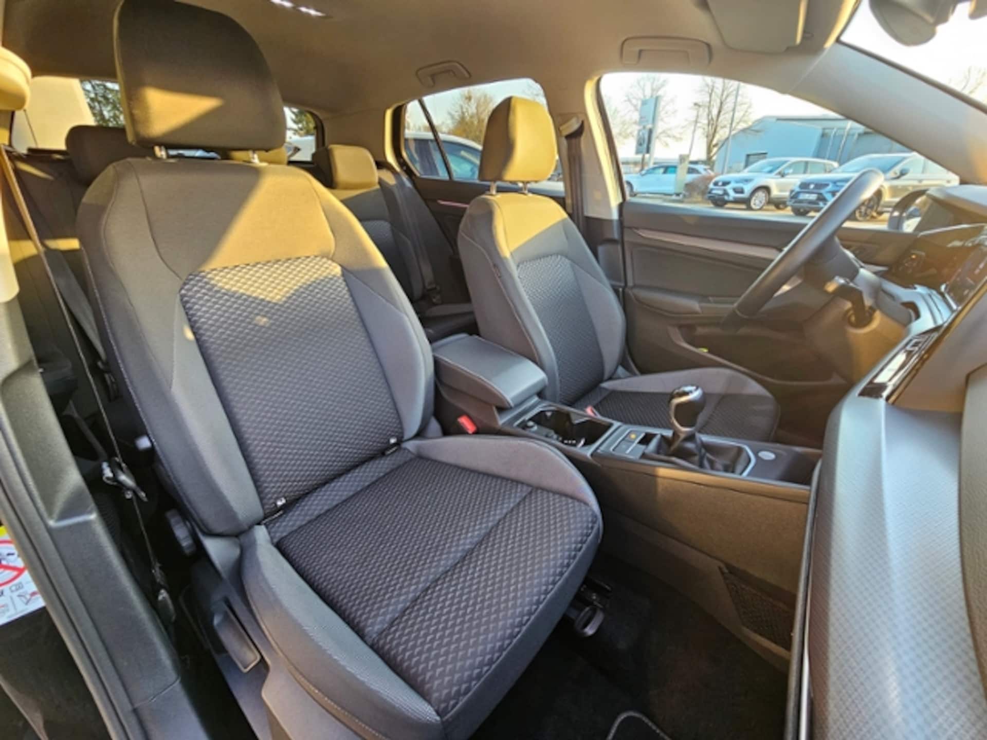 Volkswagen Golf Active