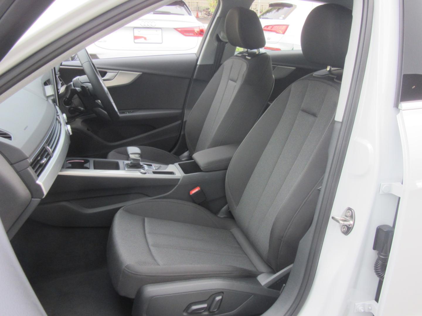 Image about Audi A4 Sedan 35 TDI advanced 120(163) kW(PS) S tronic