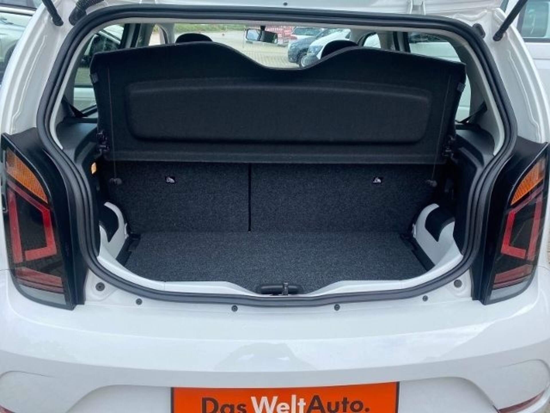 Volkswagen up! move up!