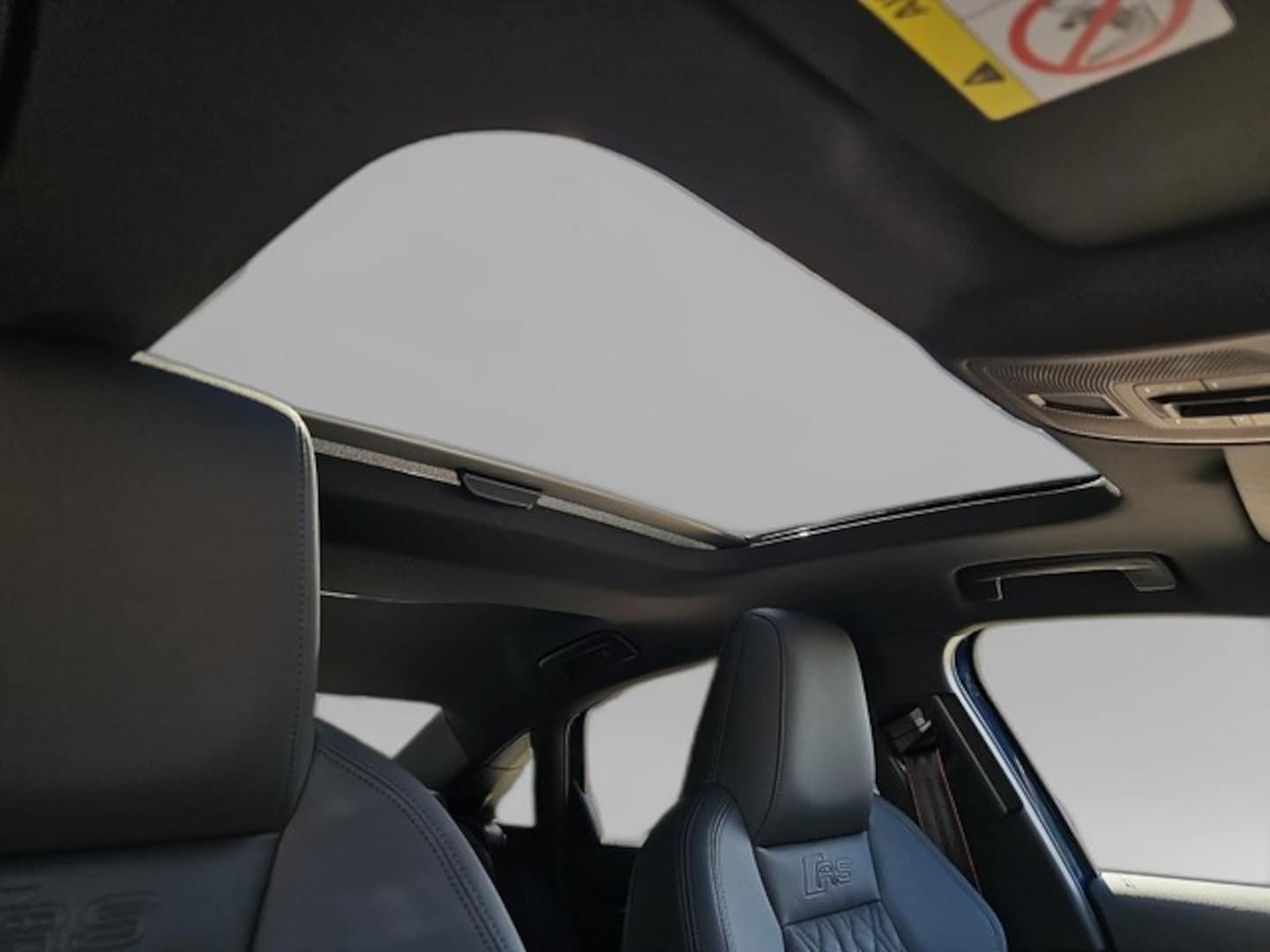 Bild über Audi RS 3 Limousine TFSI quattro 294 kW S tronic - für weitere Informationen kontaktieren Sie den Audi Partner