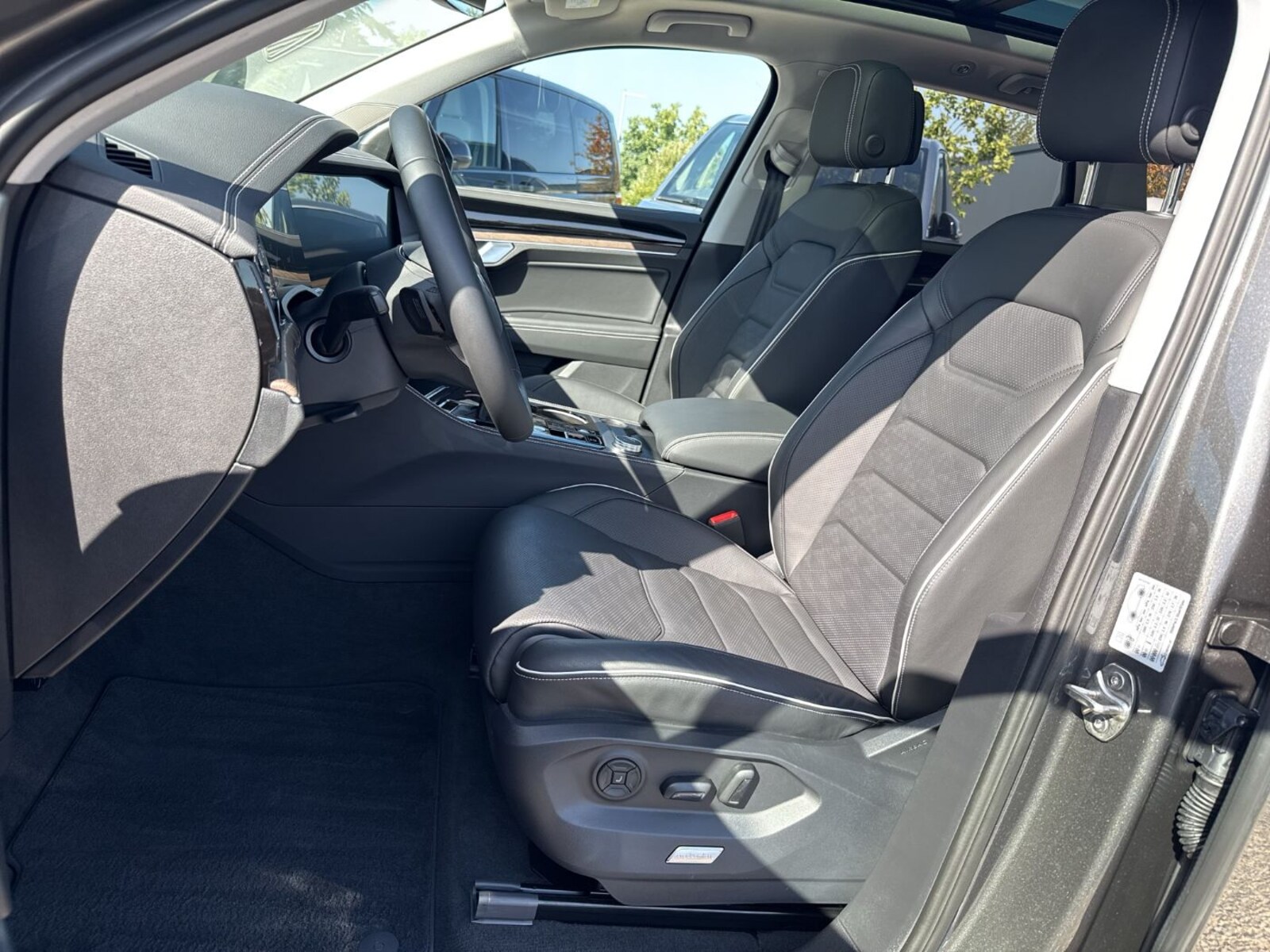 Volkswagen Touareg – Bild 12