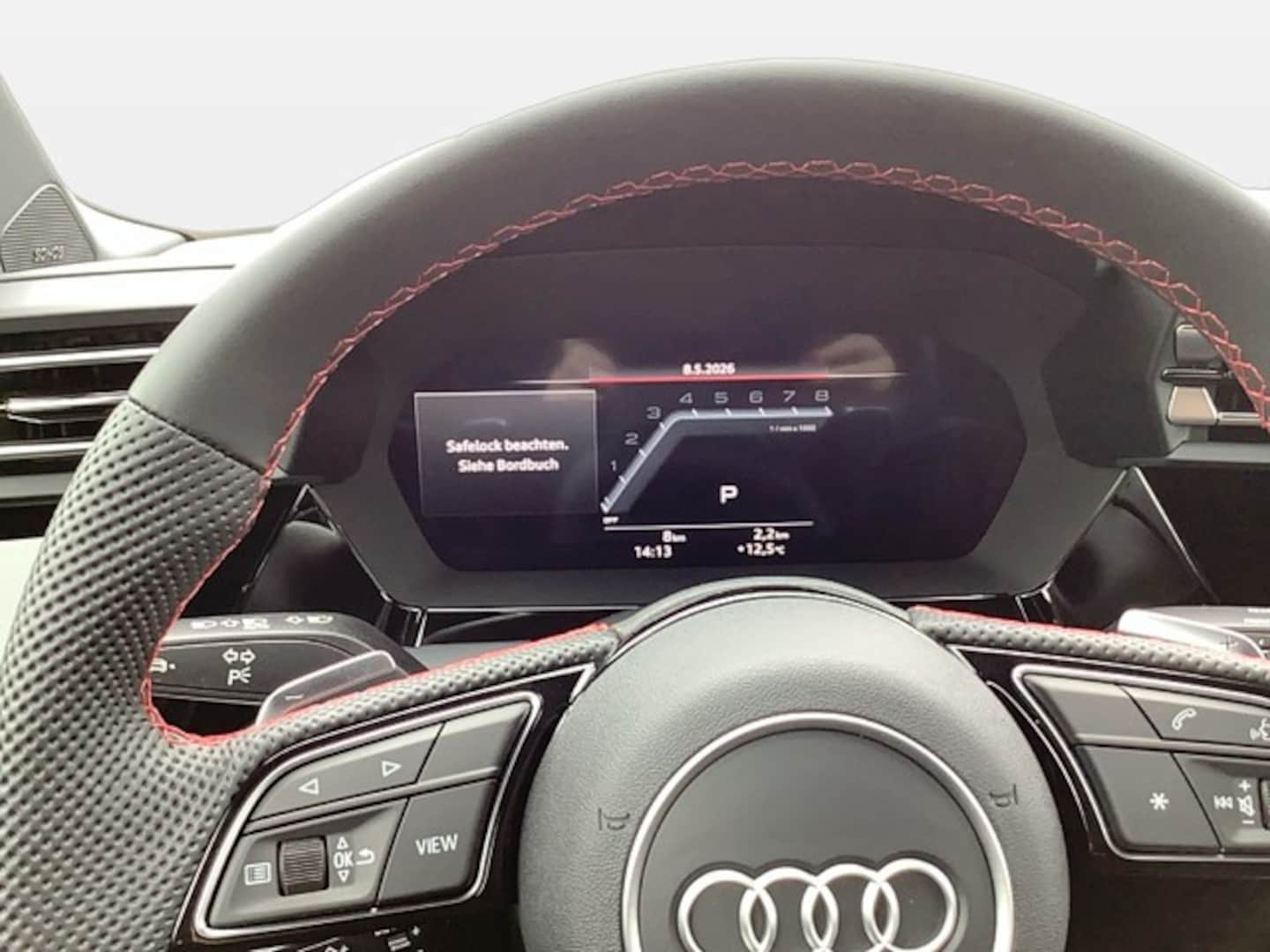 Bild über Audi S3 Sportback TFSI quattro S tronic - für weitere Informationen kontaktieren Sie den Audi Partner