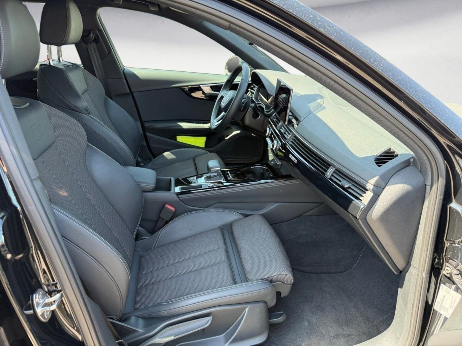 Audi A4 Avant S line