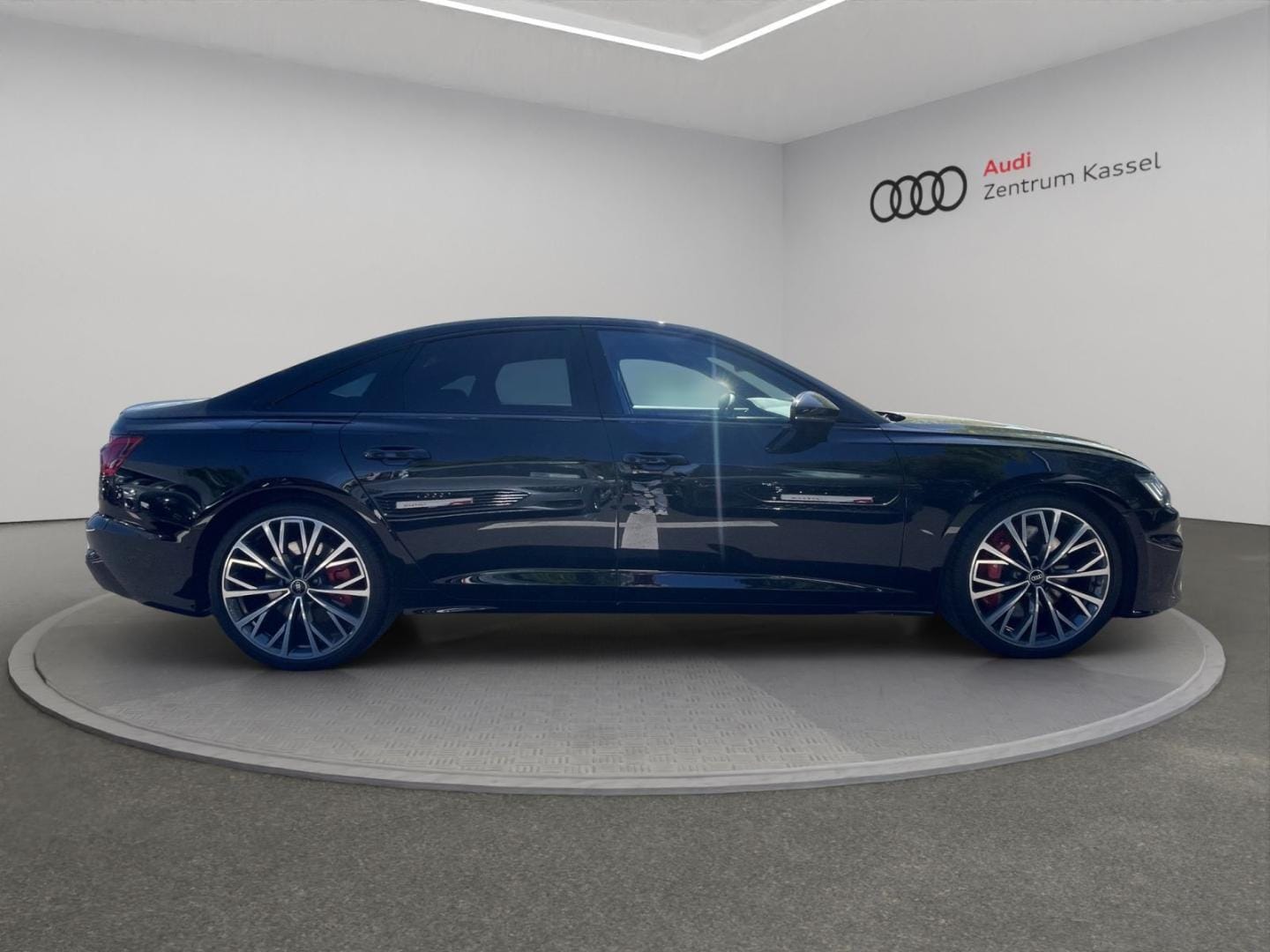 Bild über Audi S6 Limousine TDI quattro tiptronic - für weitere Informationen kontaktieren Sie den Audi Partner