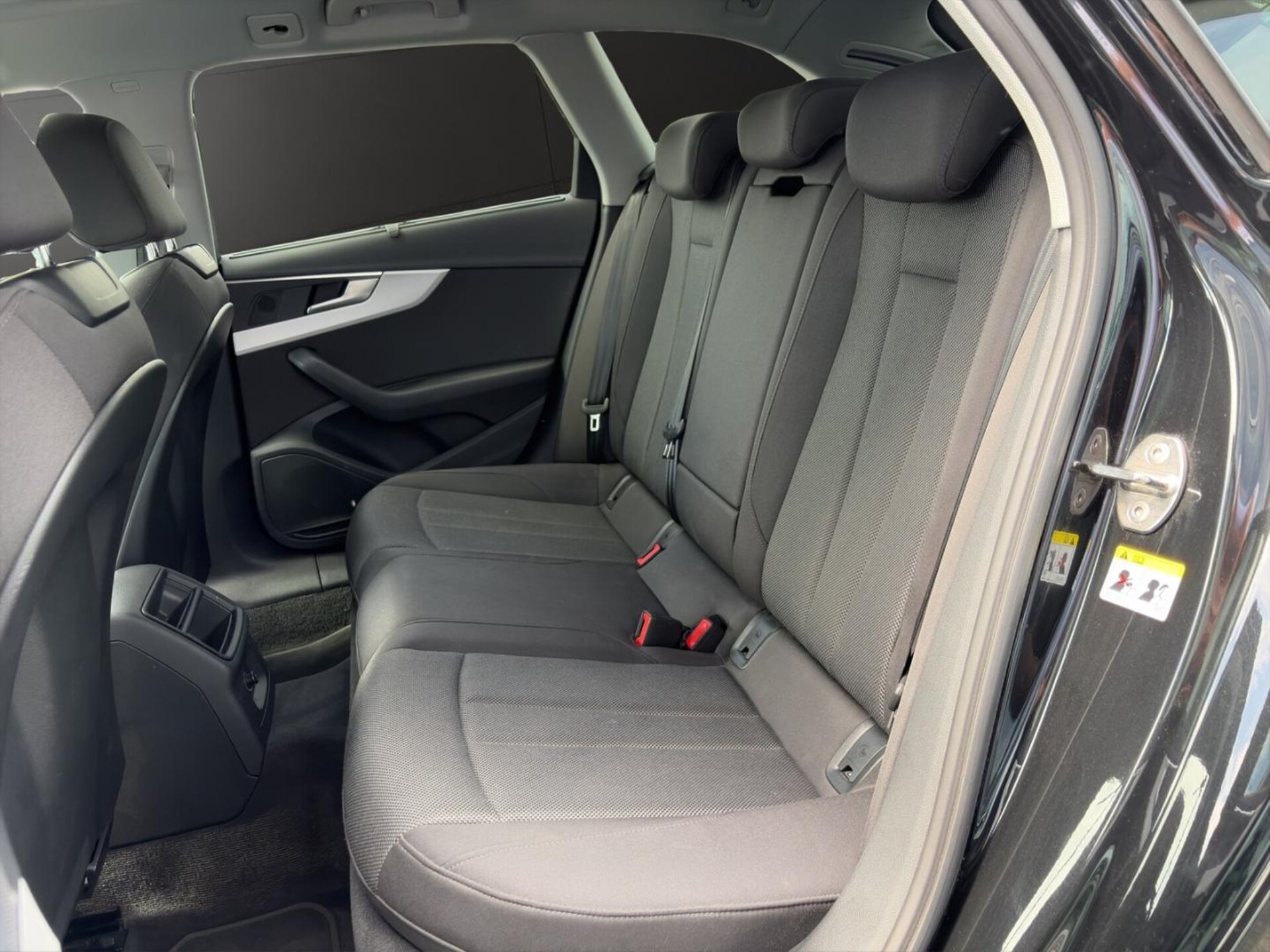 Audi A4 Avant S line