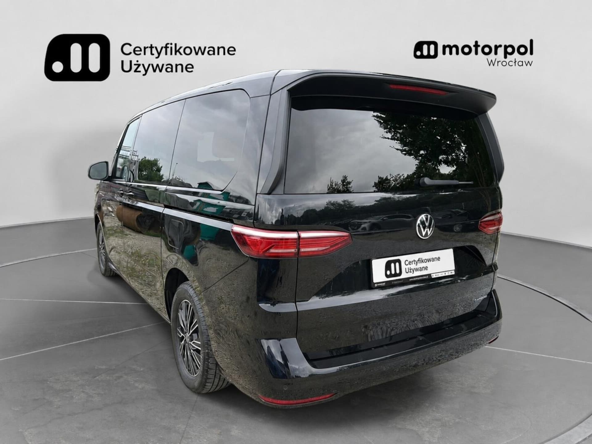 Volkswagen Multivan długi rozstaw osi Life