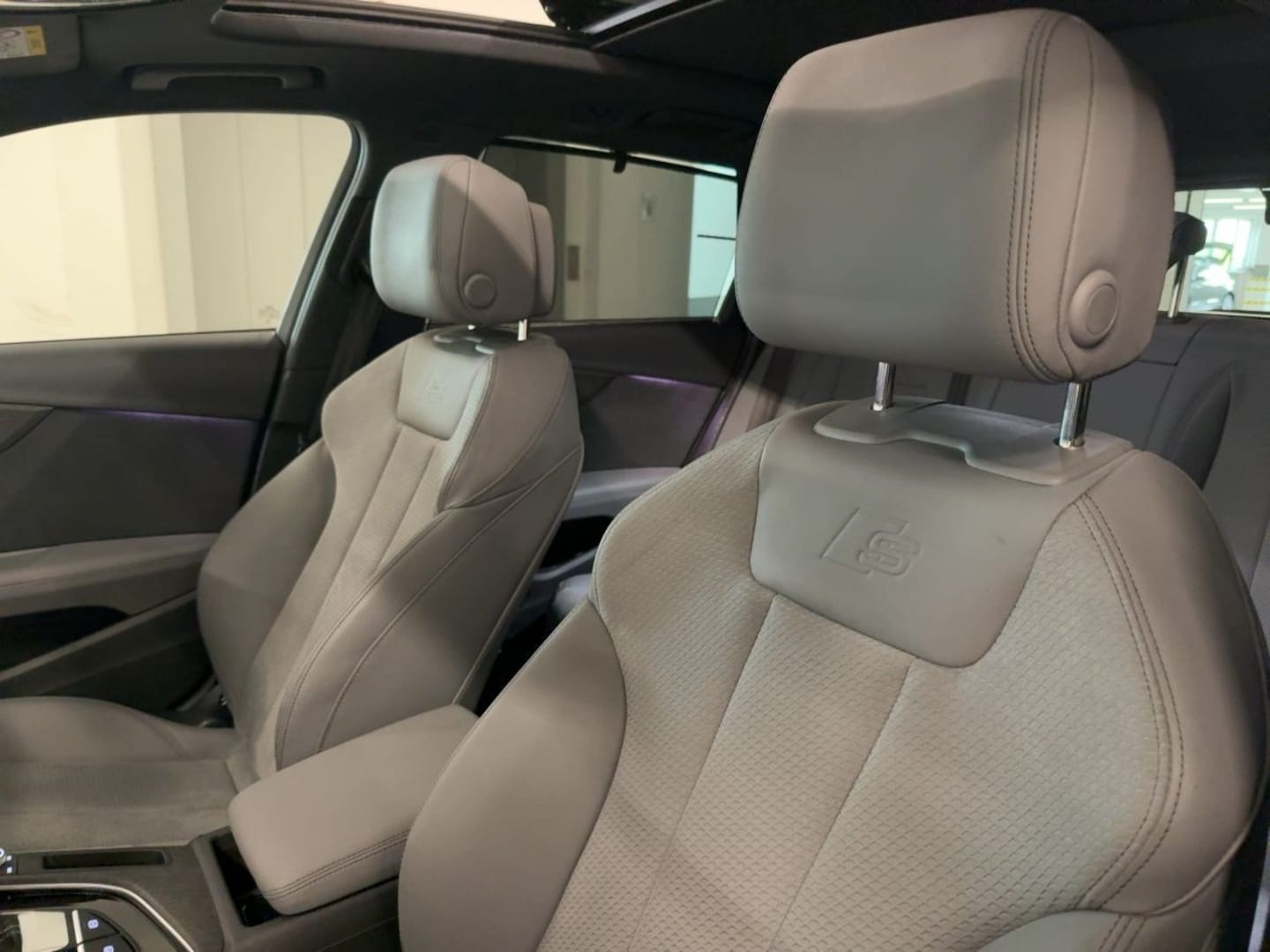 Bild über Audi A4 Avant S line 45 TFSI quattro S tronic - für weitere Informationen kontaktieren Sie den Audi Partner