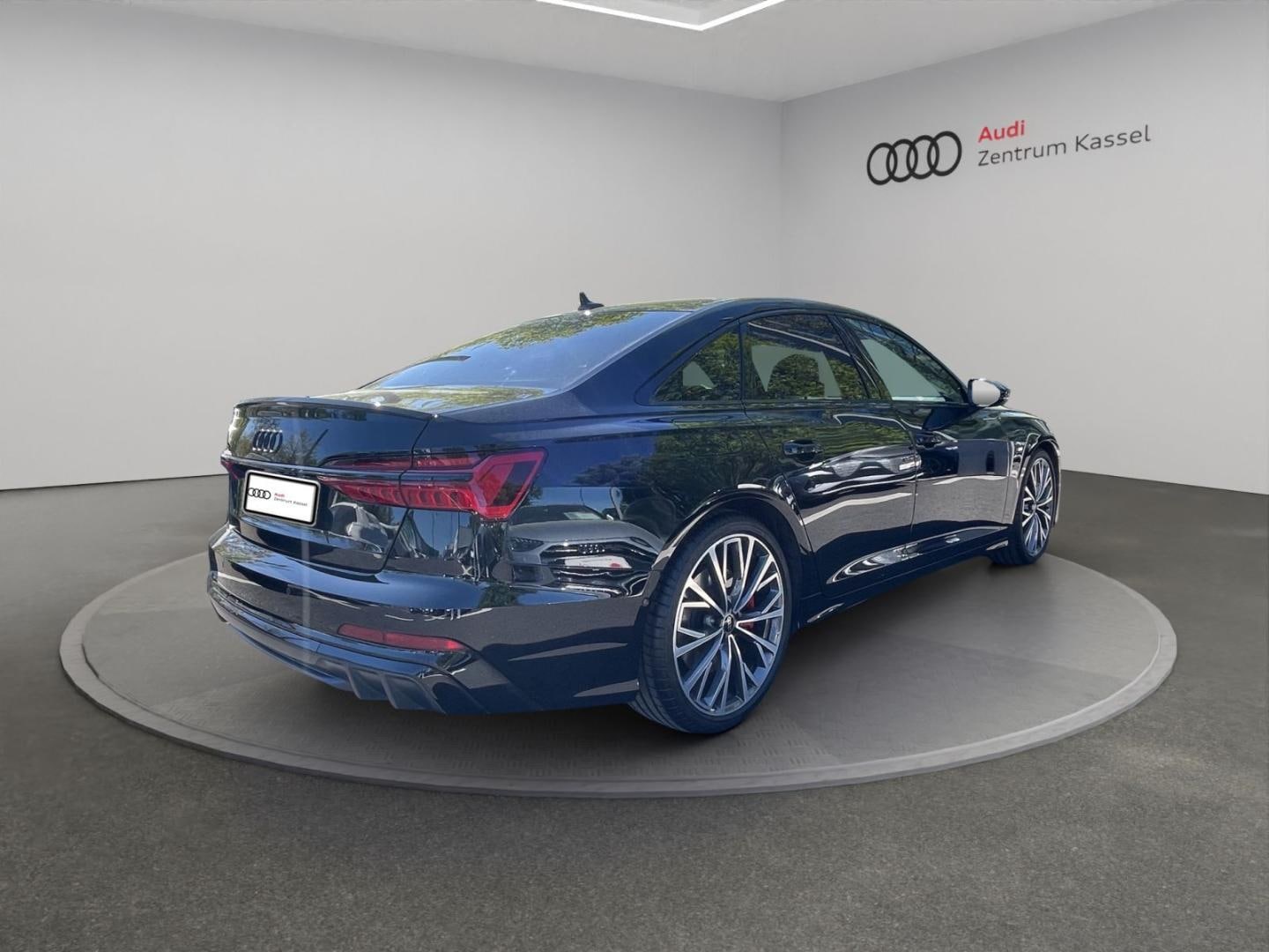 Bild über Audi S6 Limousine TDI quattro tiptronic - für weitere Informationen kontaktieren Sie den Audi Partner