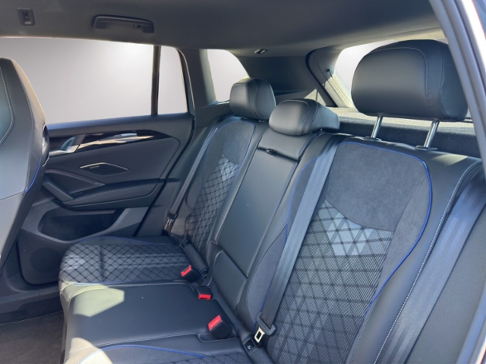 Volkswagen Tiguan – Bild 13