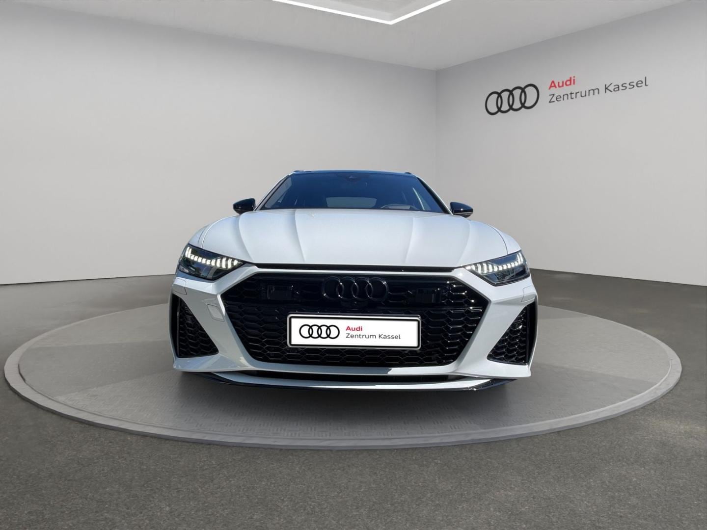 Bild über Audi RS 6 Avant TFSI quattro tiptronic - für weitere Informationen kontaktieren Sie den Audi Partner