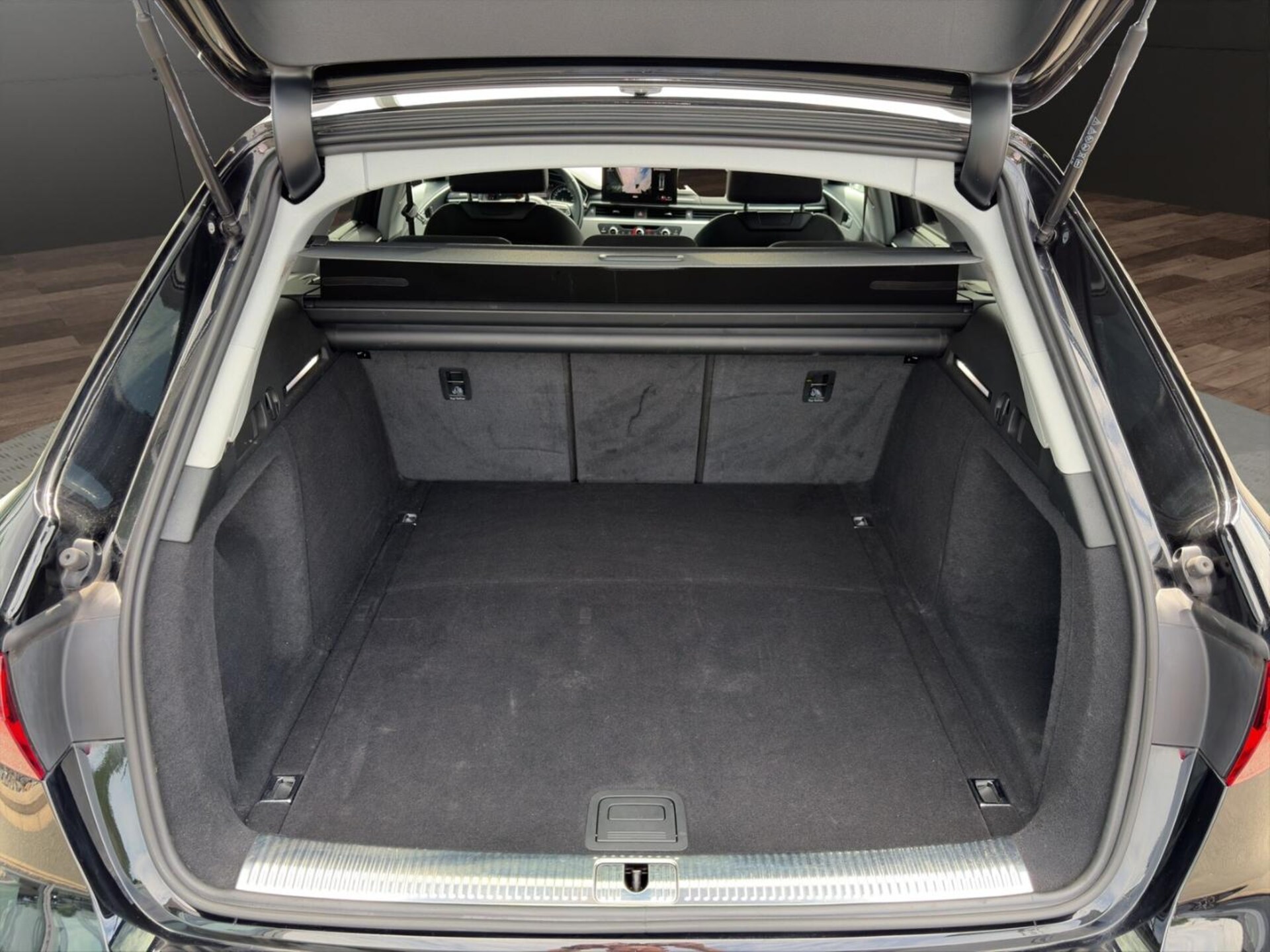 Audi A4 Avant S line