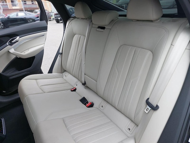 2024 Audi Q8 Sportback e-tron Premium Plus - Photo 14