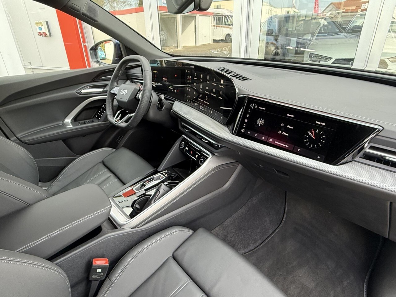 Image about Audi Q5 SUV TDI quattro 150 kW S tronic