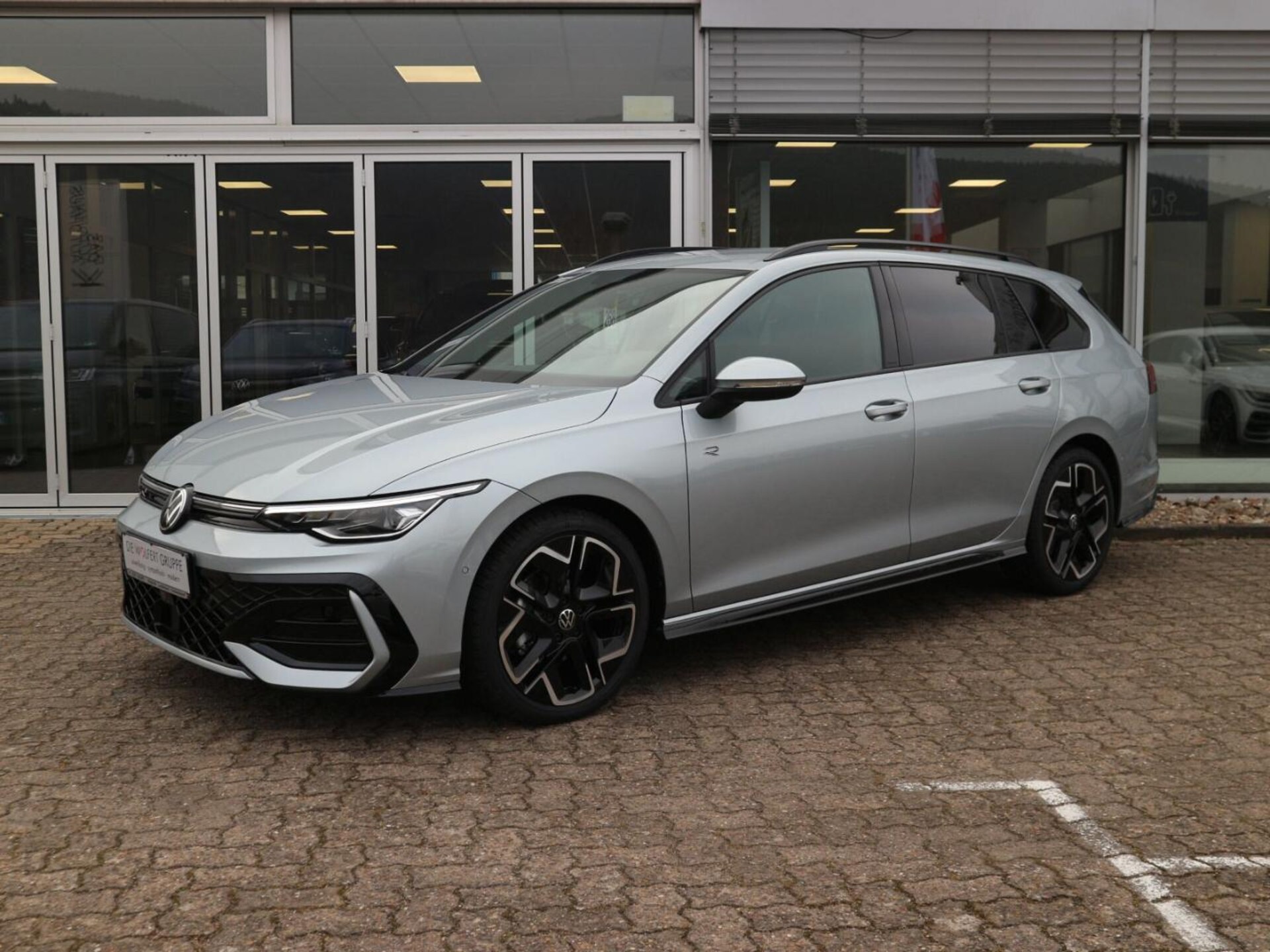Volkswagen Golf Variant R-Line