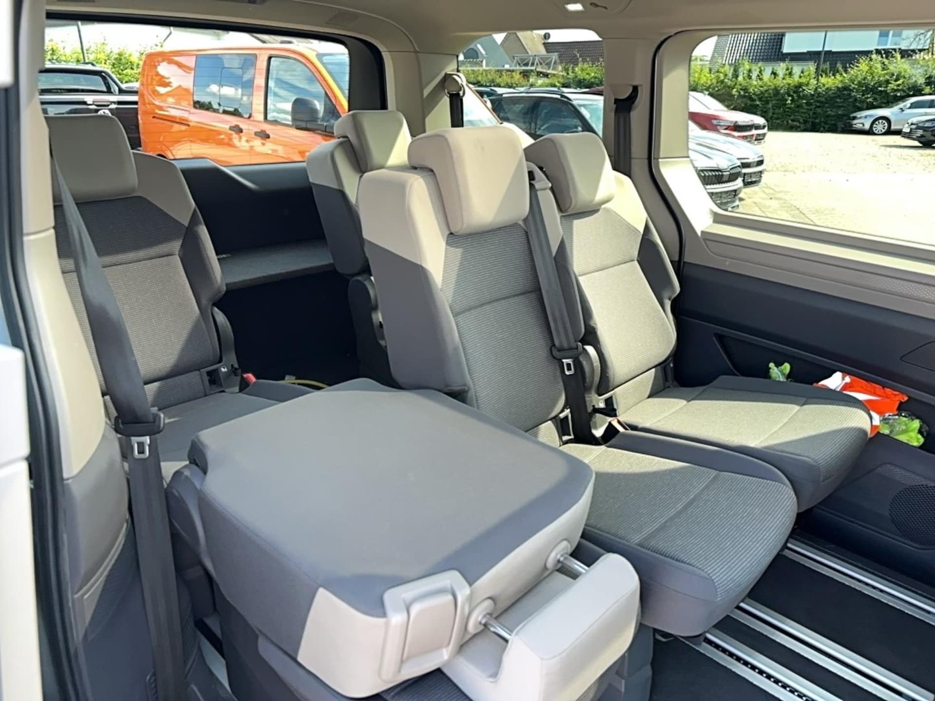 Volkswagen Multivan Basis-Modell