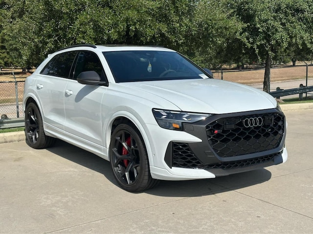 2026 Audi RS Q8 SUV performance