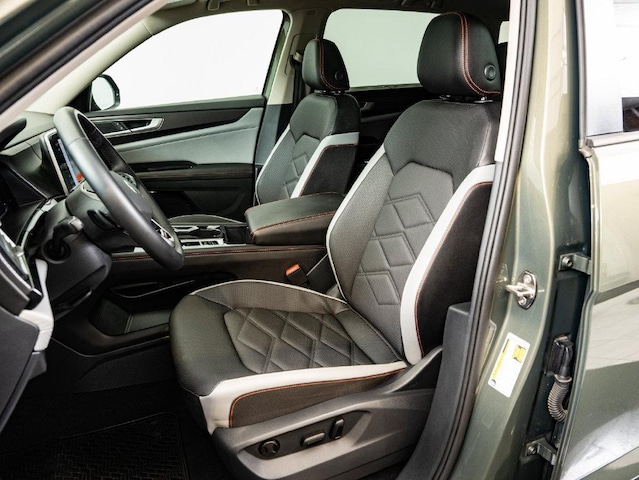 2025 Volkswagen Atlas Atlas Peak Edition - Photo 25