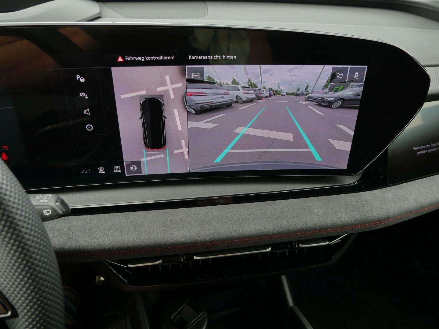 Image about Audi Q6 SUV e-tron 55 e-tron quattro 285 kW