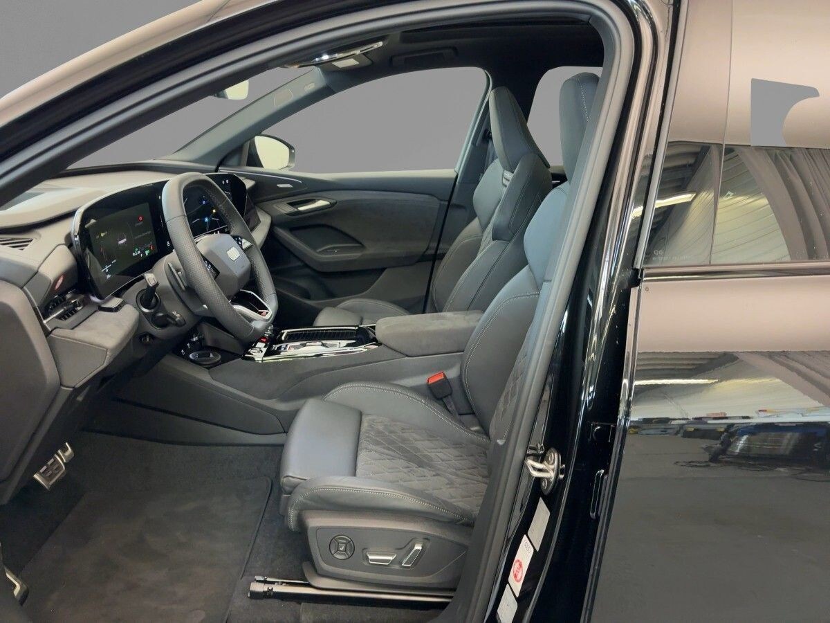 Image about Audi Q6 SUV e-tron e-tron quattro