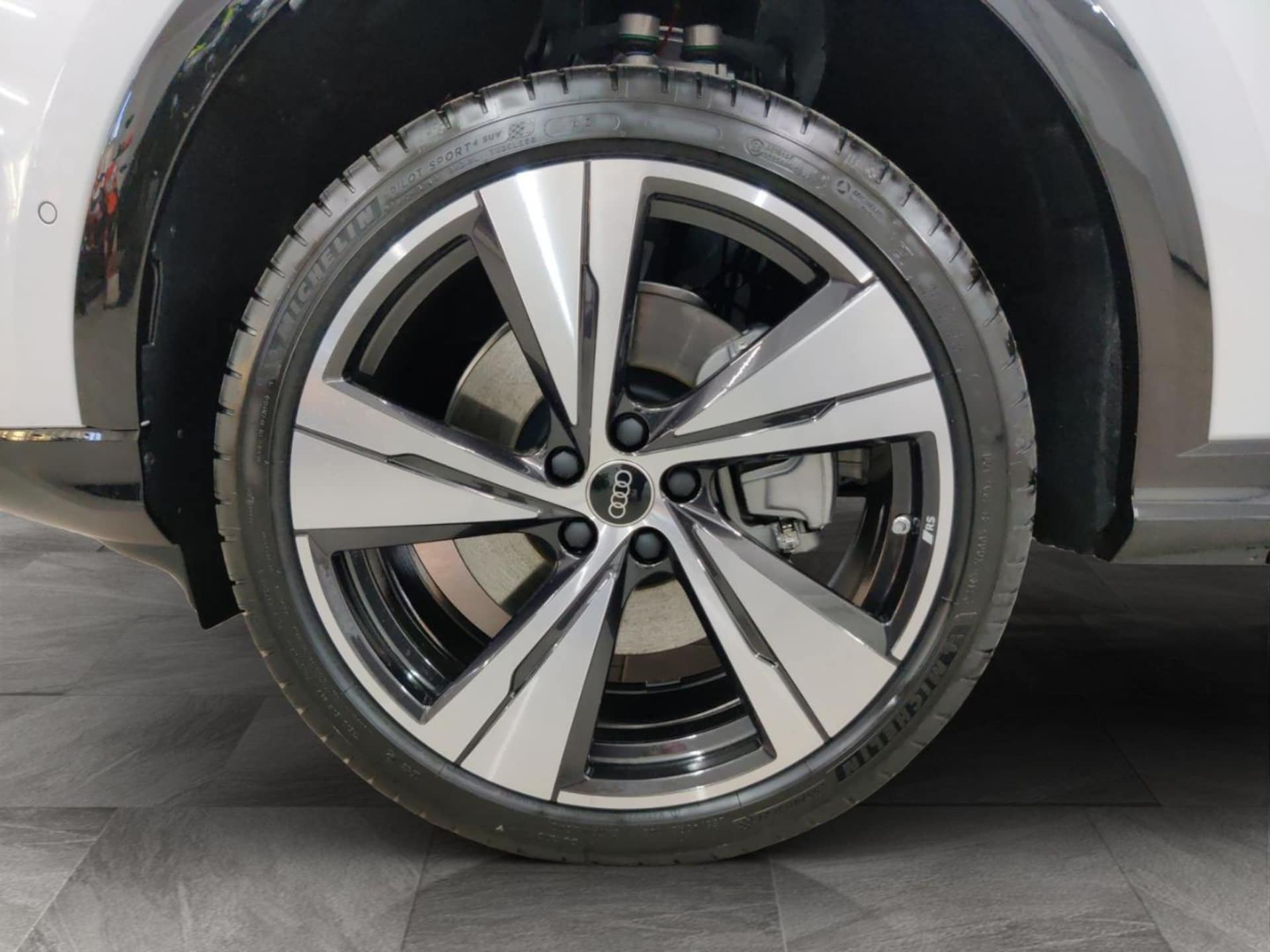 Audi Q5 SUV edition one