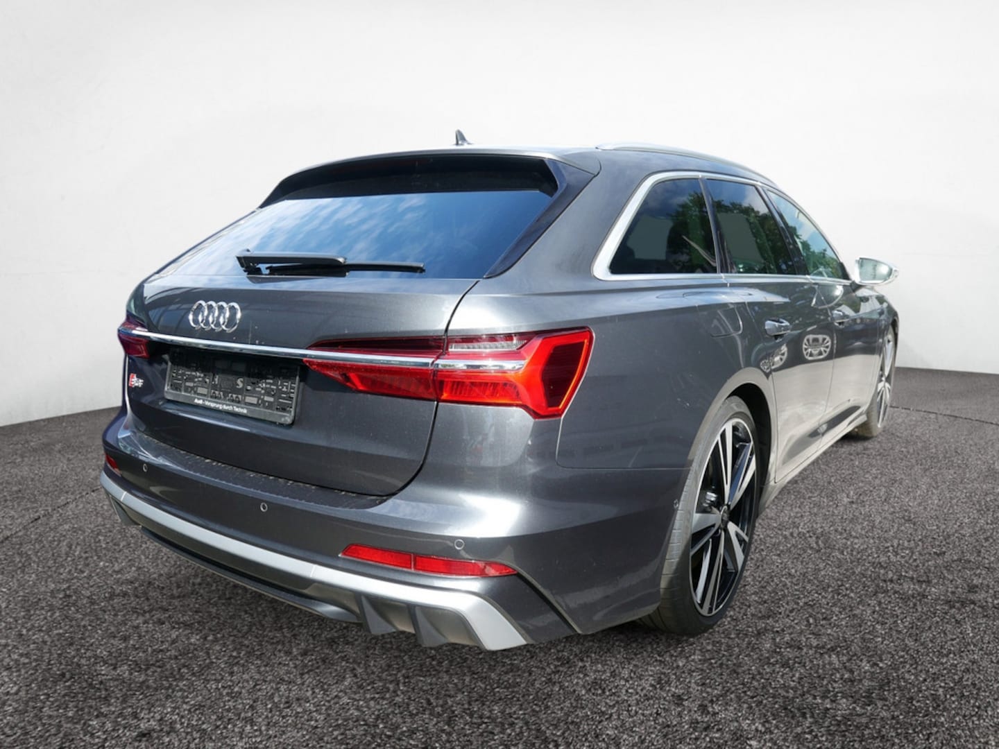Bild über Audi S6 Avant TDI quattro tiptronic - für weitere Informationen kontaktieren Sie den Audi Partner