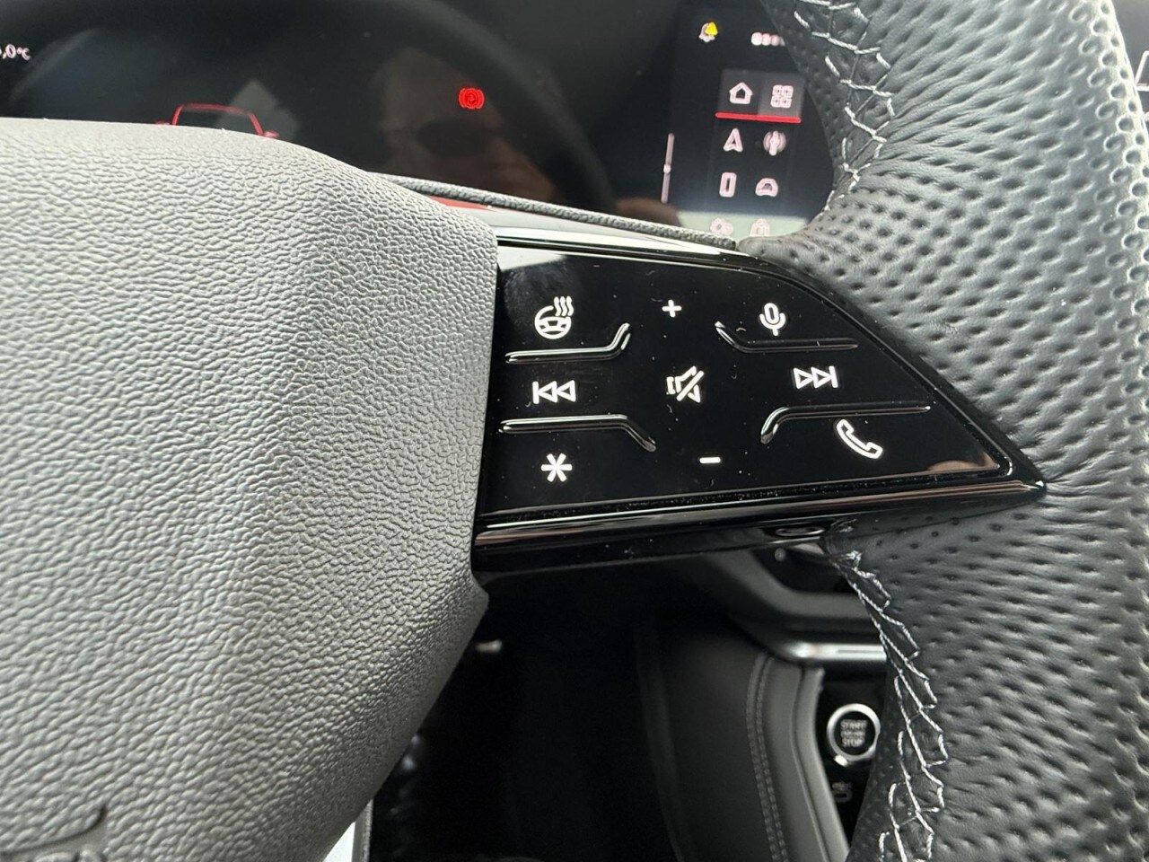 Image about Audi Q5 SUV TDI quattro 150 kW S tronic