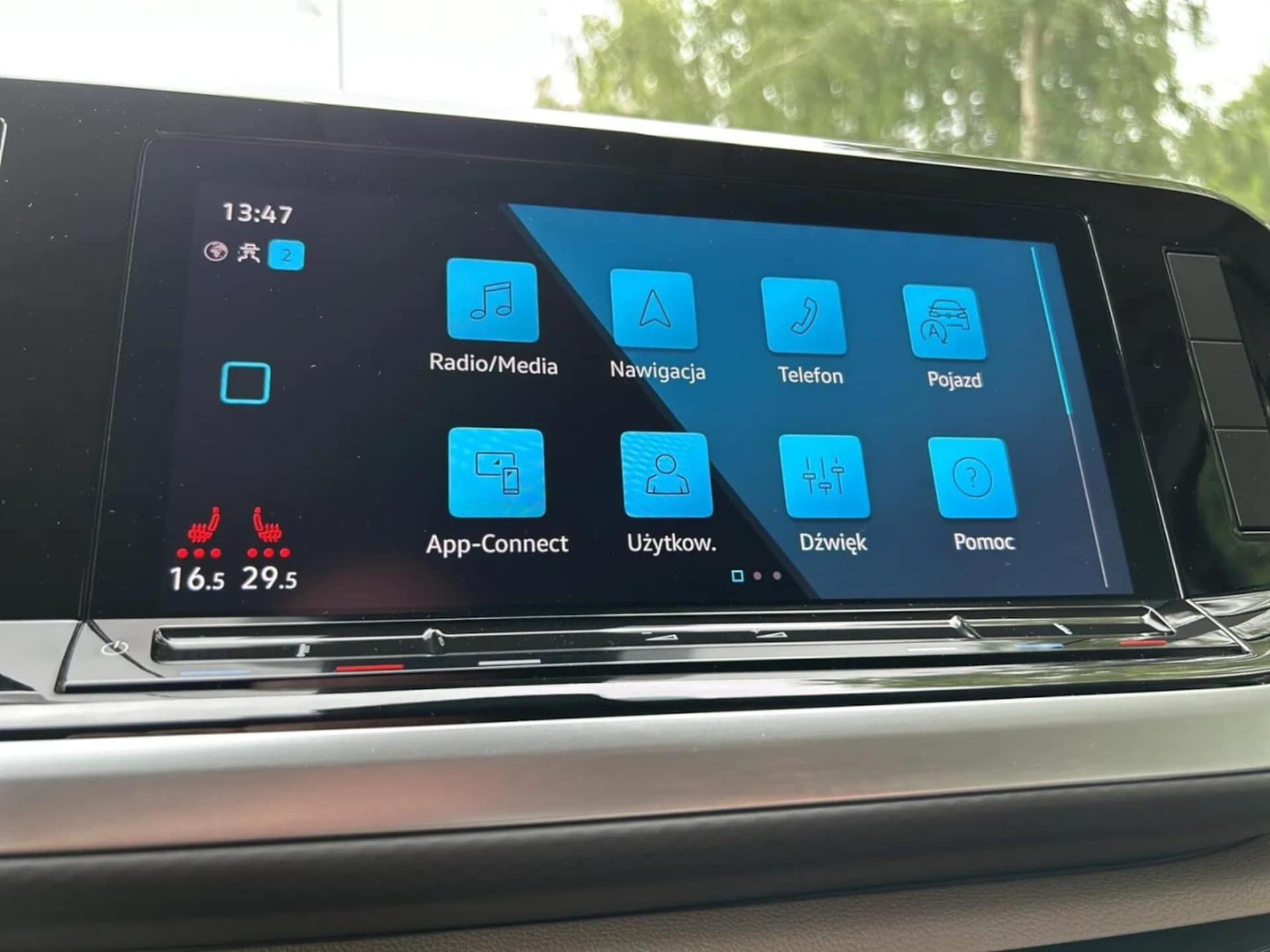 Volkswagen Multivan długi rozstaw osi Life