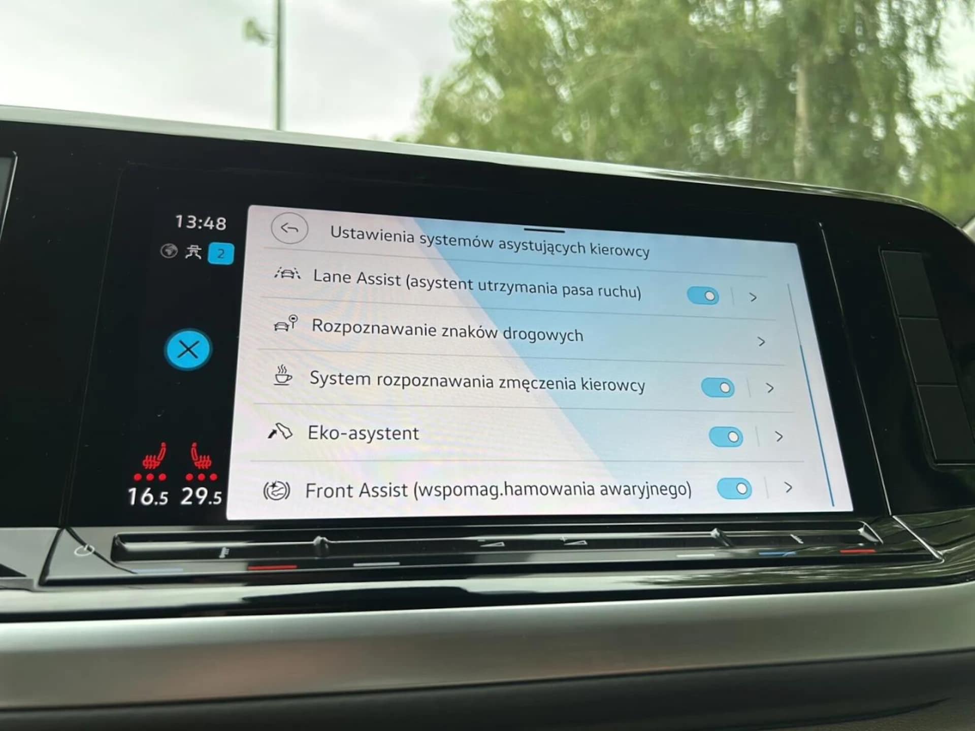 Volkswagen Multivan długi rozstaw osi Life