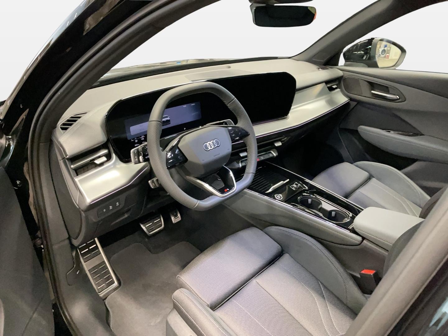 Bild über Audi Q3 SUV e-hybrid e-hybrid 200 kW S tronic - für weitere Informationen kontaktieren Sie den Audi Partner