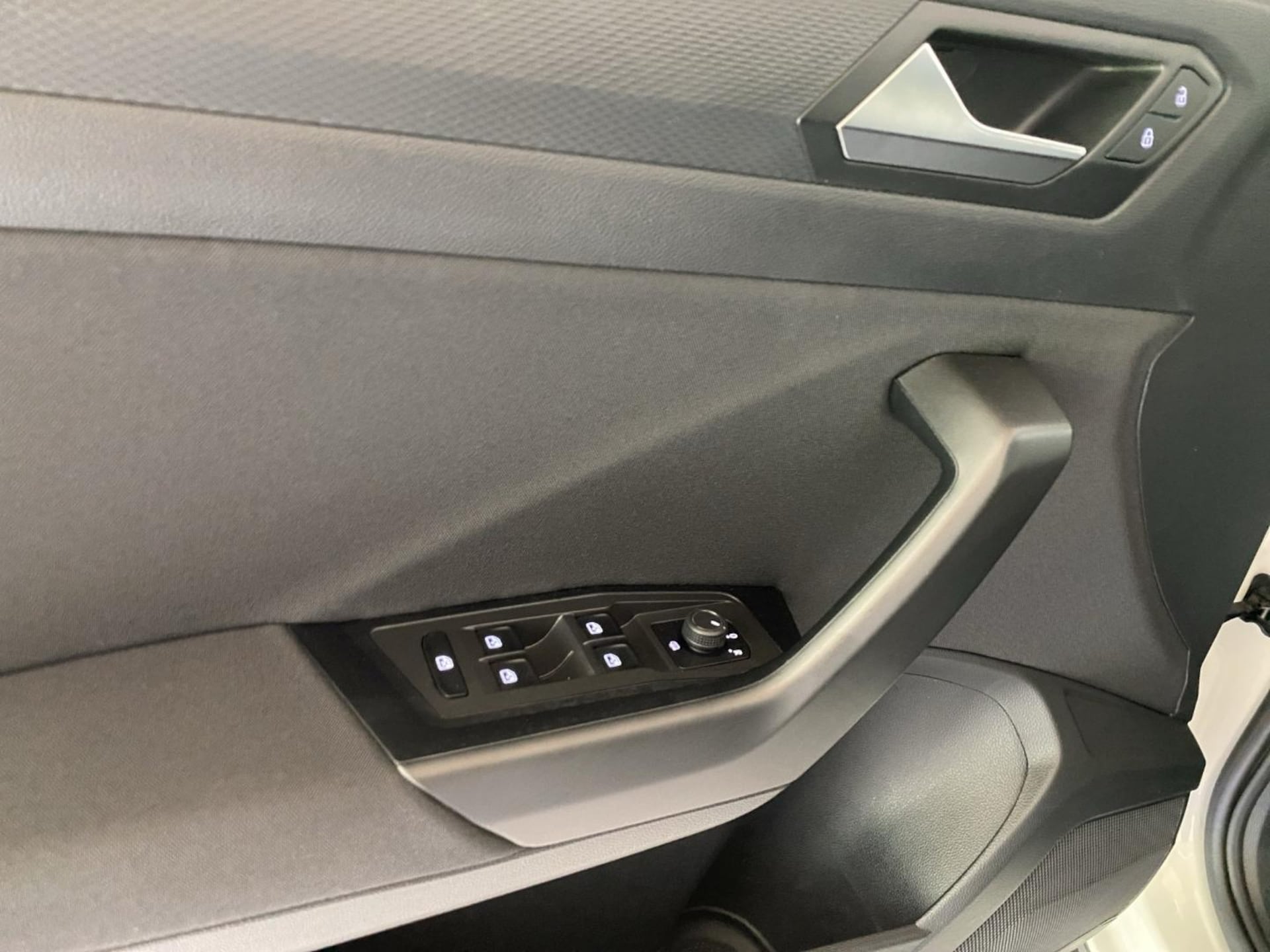 Volkswagen T-Roc Basis-Modell