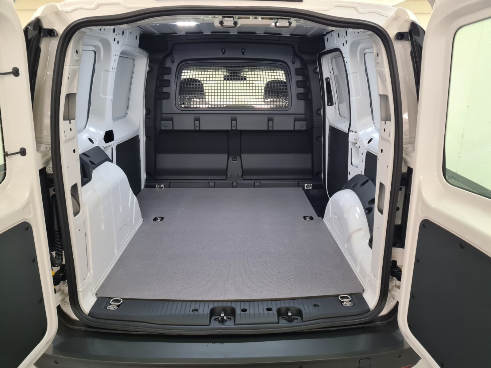 Volkswagen Caddy Cargo – Bild 10