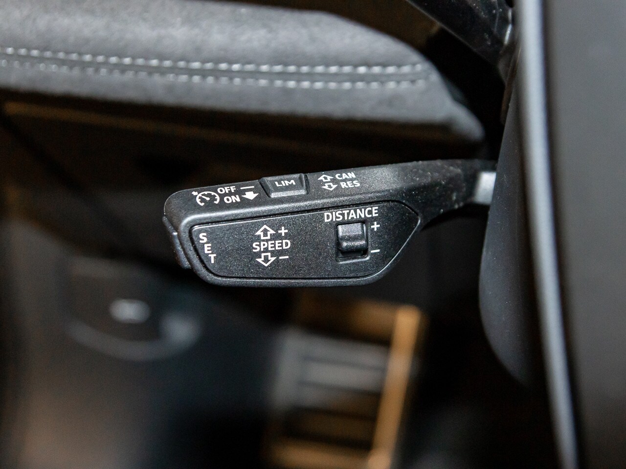 Image about Audi Q6 SUV e-tron e-tron quattro